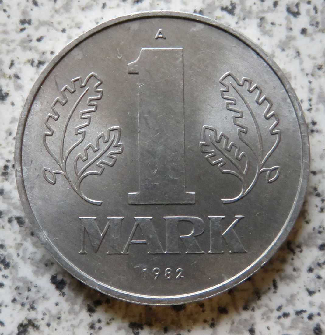  DDR 1 Mark 1982 A, matt   