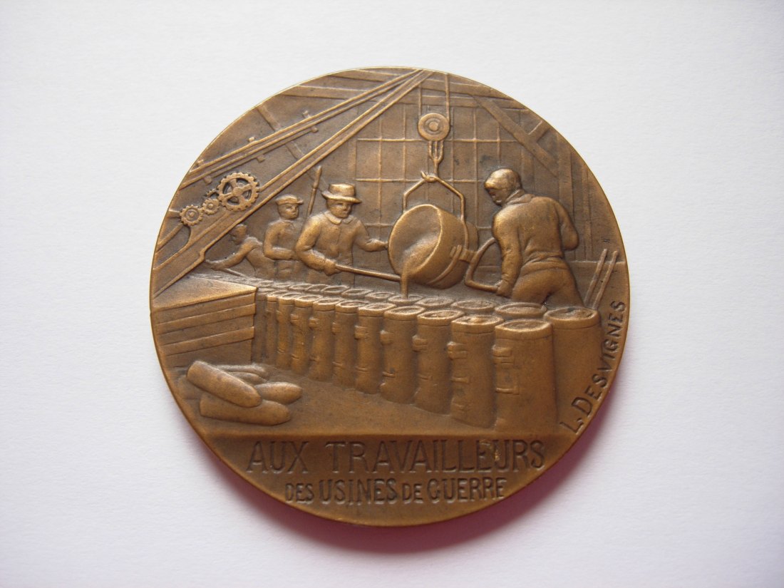  Medal - France, Aux travailleurs   