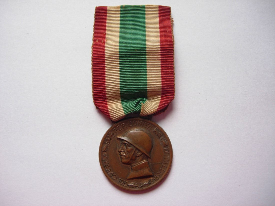  Medal - Italian - Austrian 1915 - 1918   