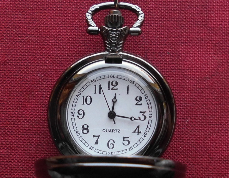  Taschenuhr 2 Drachen mehrfarbig mit 80cm Kette Quarzwerk NEU !   