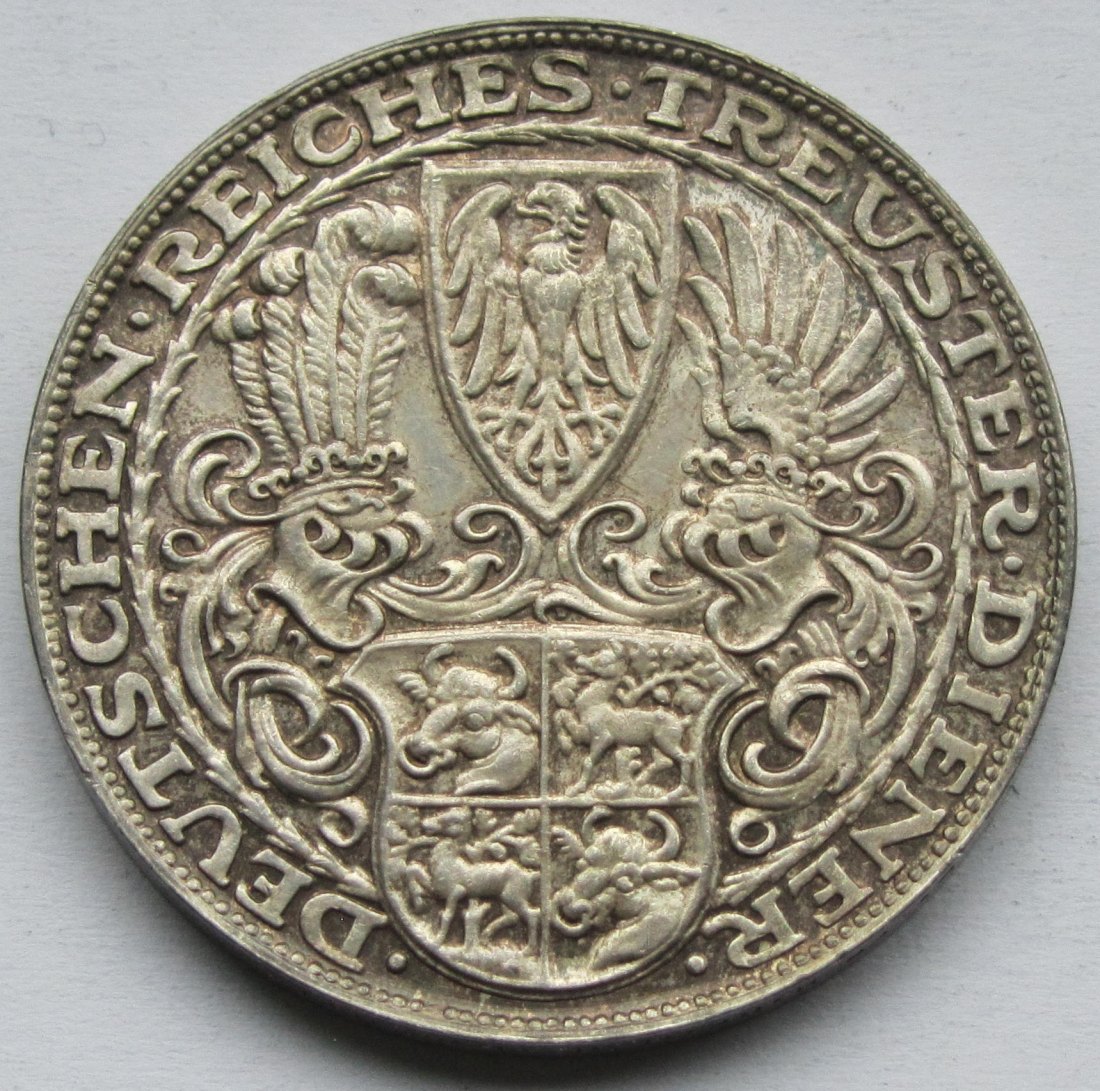  Silbermedaille auf den 80. Geburtstag Hindenburgs 1927   