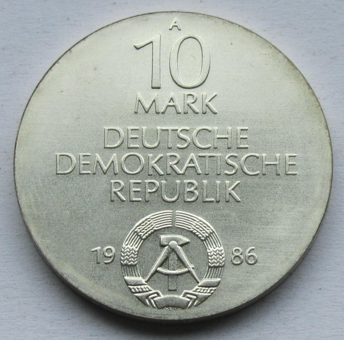  DDR: 10 Mark Charité 1986   