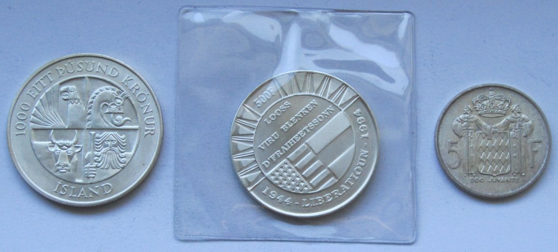  Island/Luxemburg/Monaco: Lot aus drei Silbermünzen, zusammen 58,9 g Feinsilber   