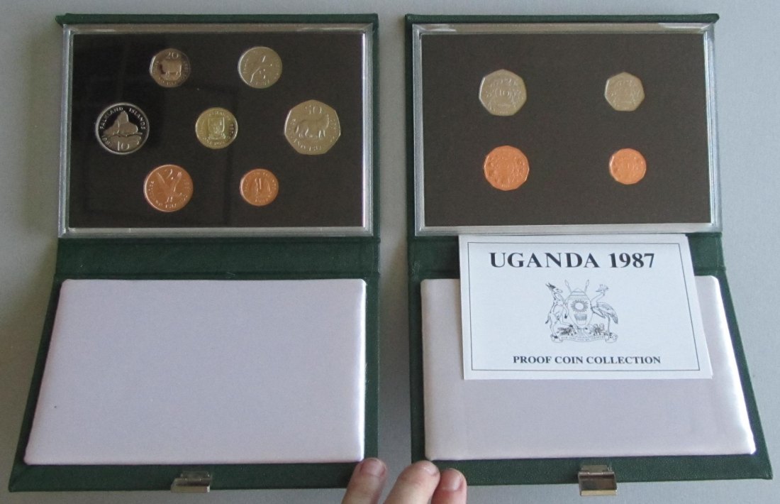  Falkland/Uganda: Kursmünzensätze 1987   