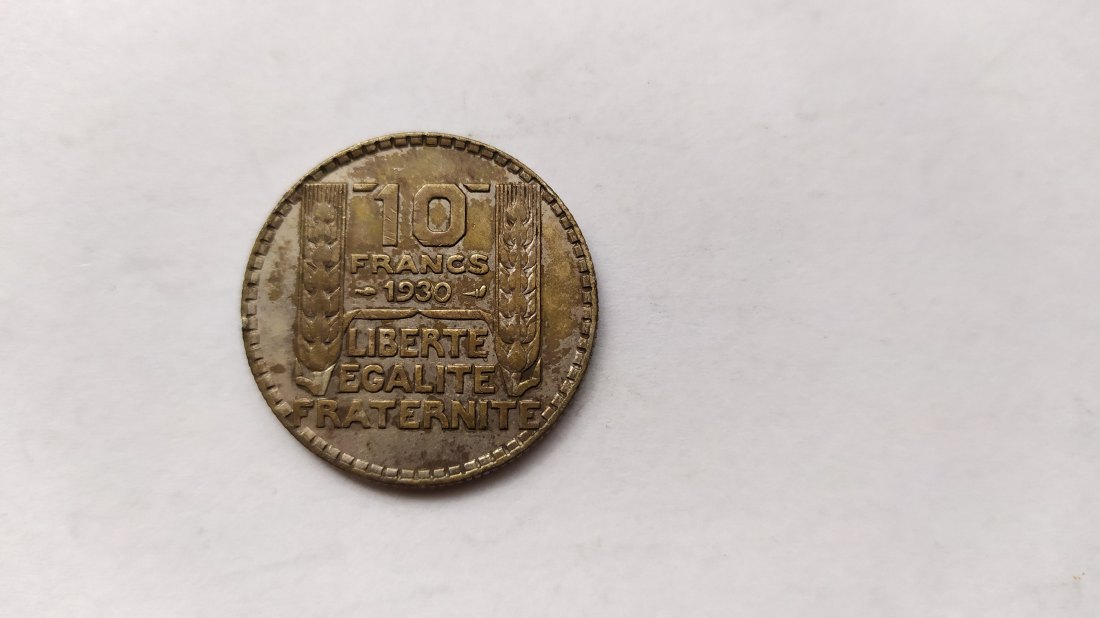  France.10 Francs 1930.Silver 680.   