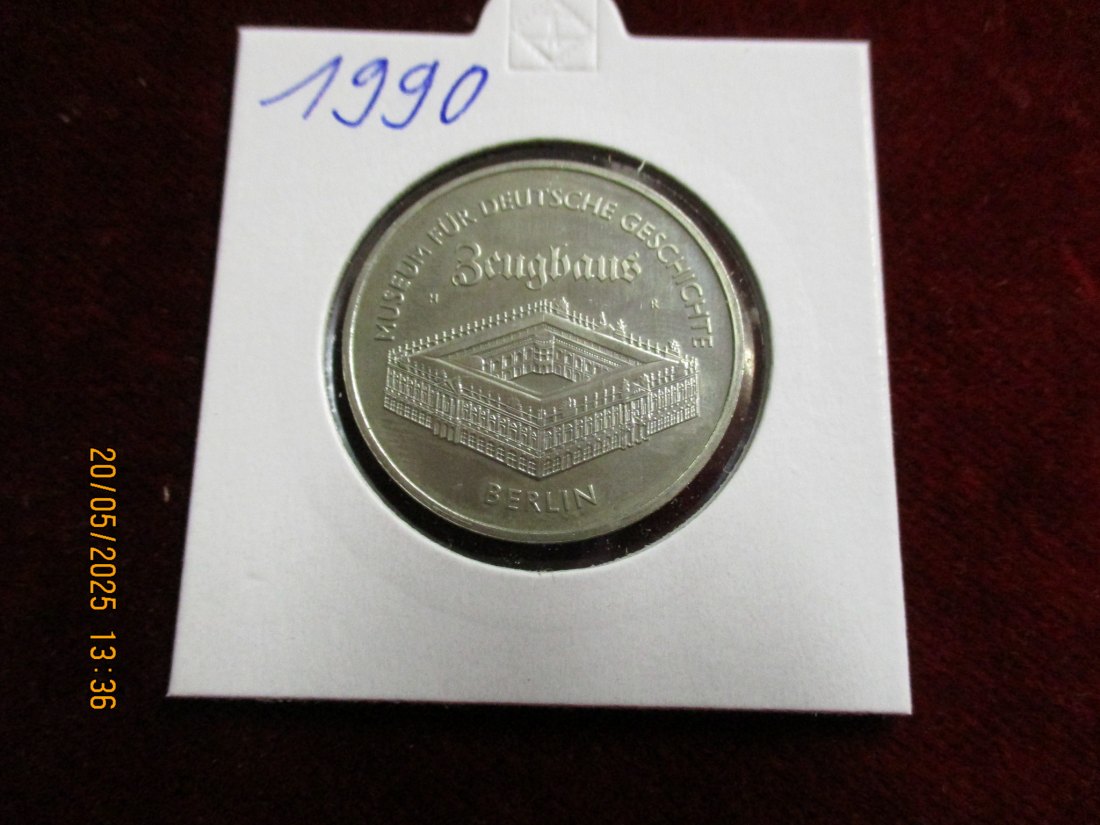  5 Mark DDR 1990 Berlin Zeughaus / Metall: K-N-Zk   