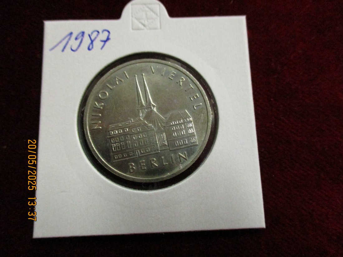  5 Mark DDR 1987 Berlin Nikolai Viertel / Metall: K-N-Zk   