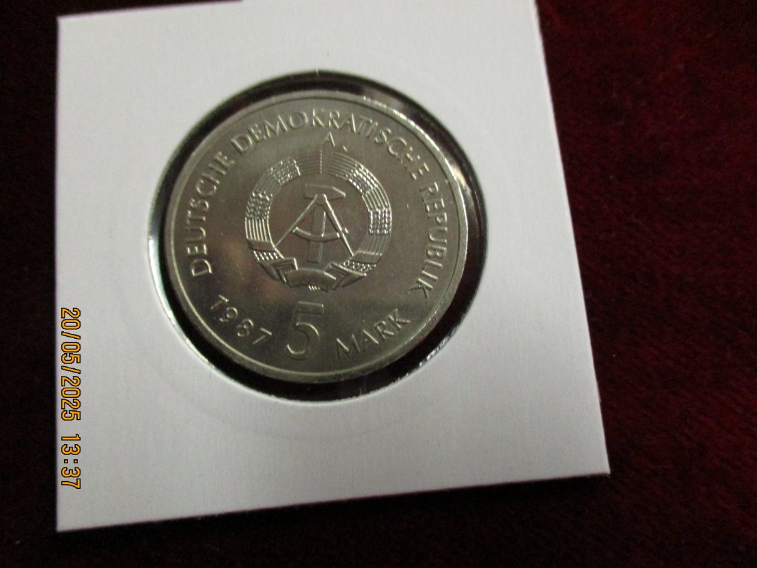 5 Mark DDR 1987 Berlin Nikolai Viertel / Metall: K-N-Zk   