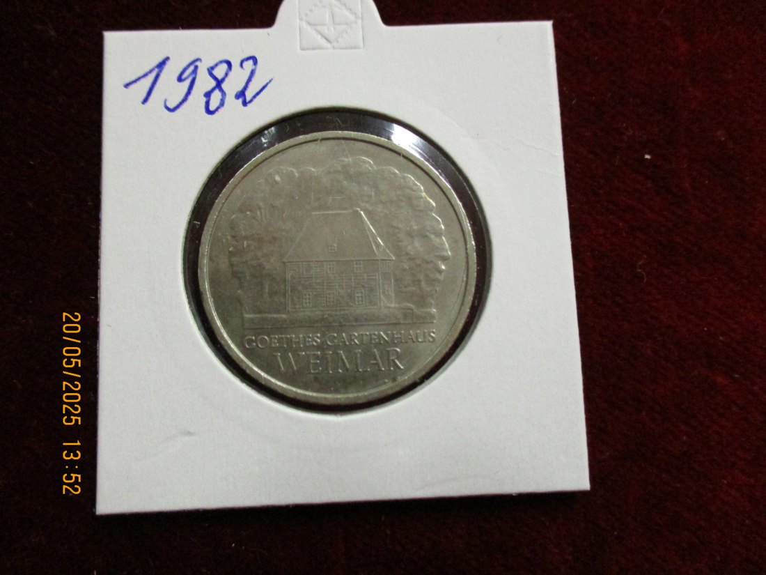  5 Mark DDR 1982 Weimar Goethes Gartenhaus / Metall: K-N-Zk   