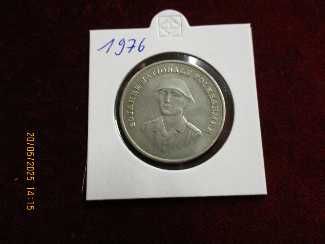  10 Mark DDR 1976 - 20 Jahre NVA / Metall: K-N-Zk   