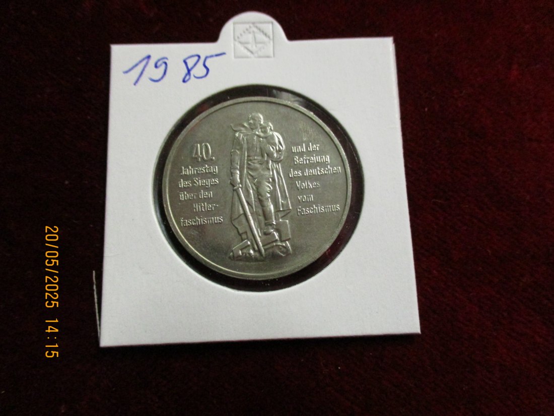  10 Mark DDR 1985 - 40. Jahrestag des Sieges  / Metall: K-N-Zk   