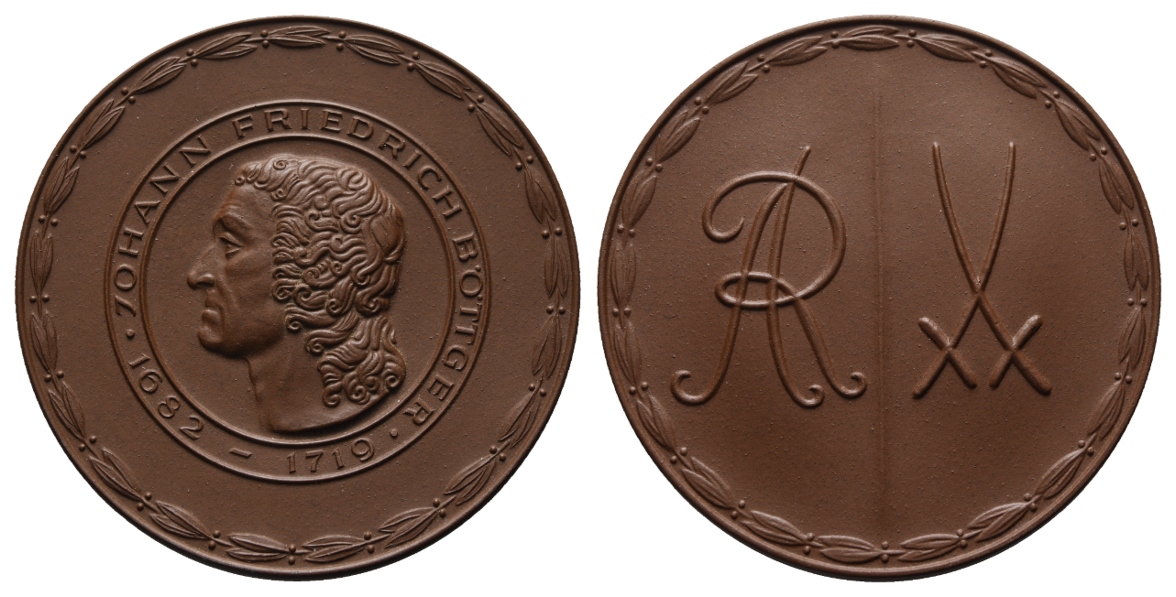  Medaille; Meissen; Johann Friedrich Böttger; Porzellan; 55,95 g, Ø 67,2 mm   