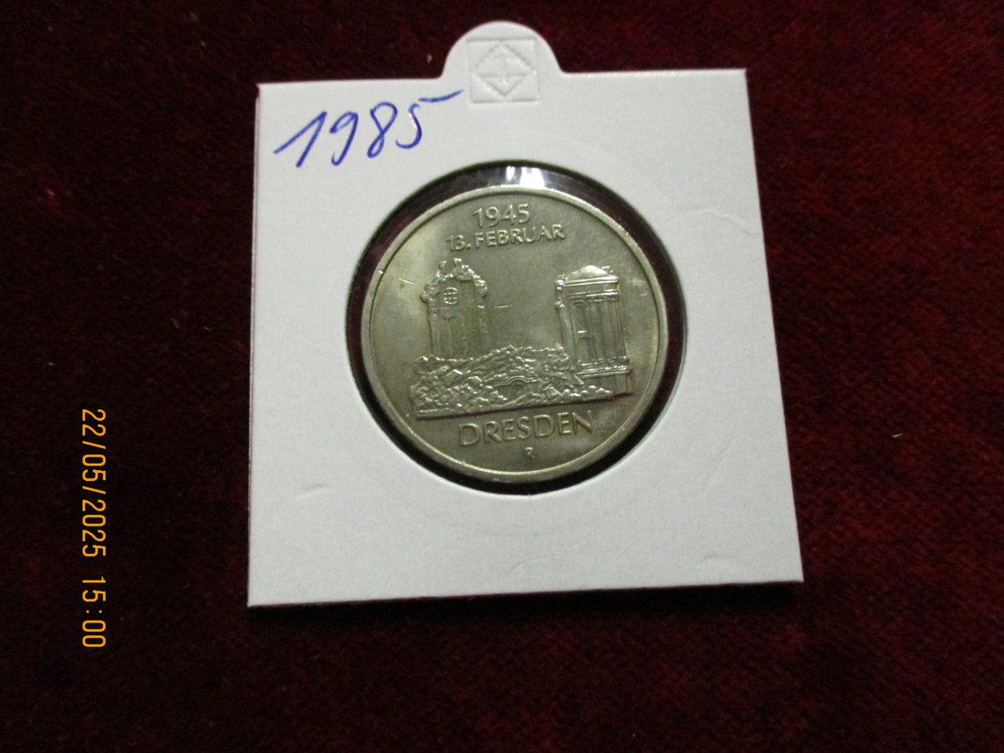  5 Mark DDR 1985 Dresden 1945 15.Februar / Metall: K-N-Zk Gewicht: 9,6g   