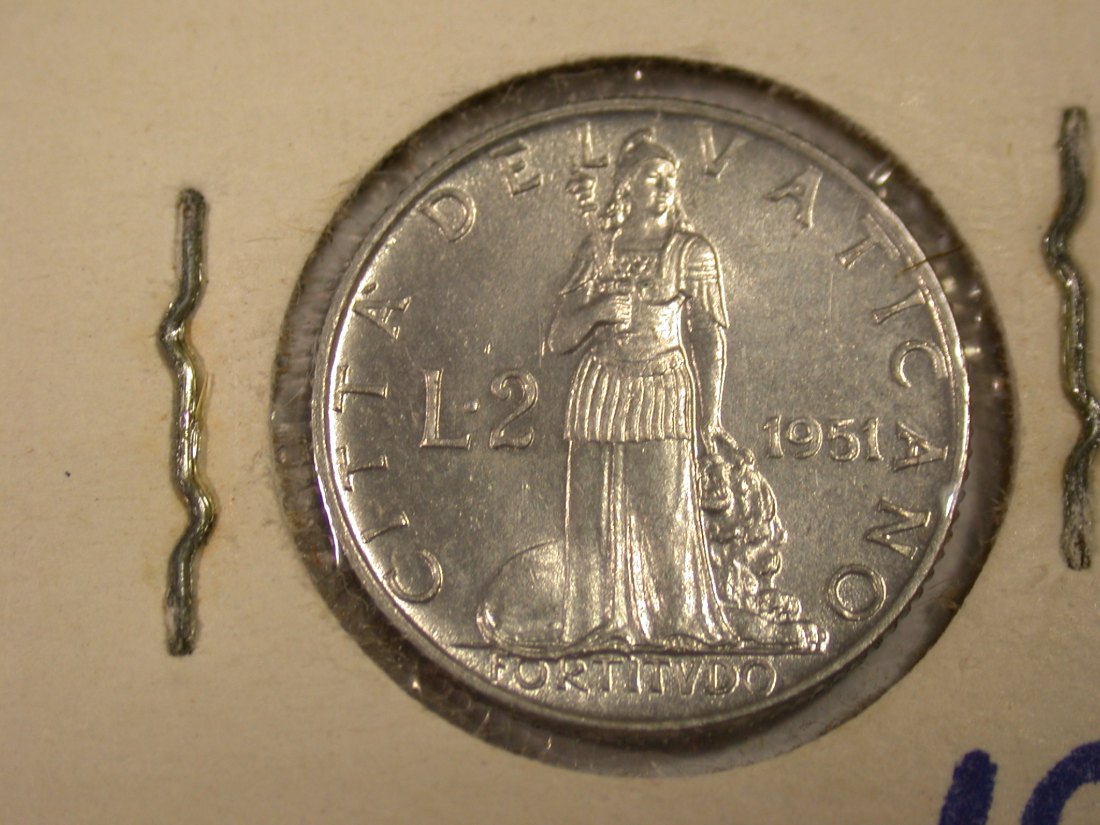 J20 Vatikan 2 Lire 1951 in f.st/UNC Originalbilder