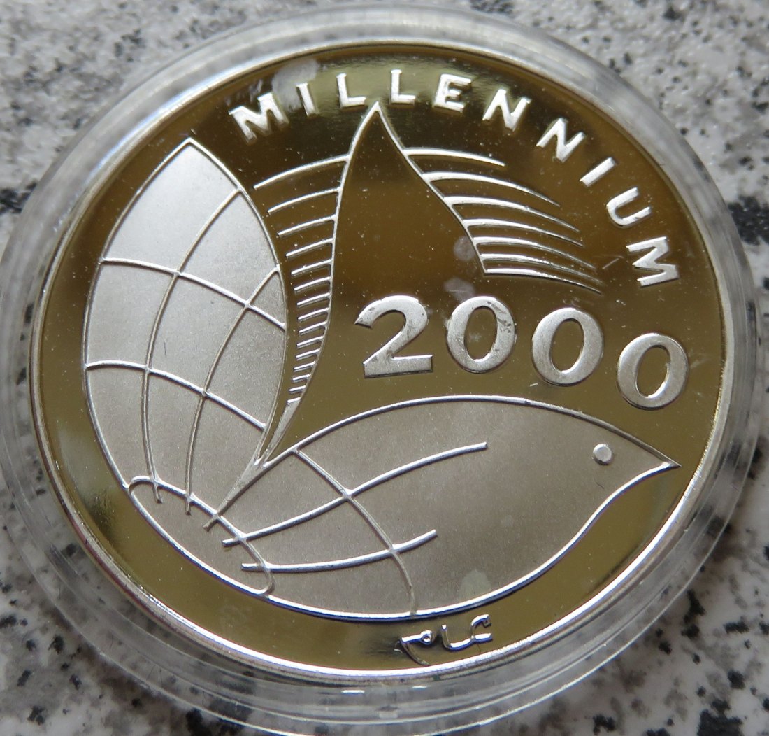  Somalia 10.000 Shillings 2000 Millennium   