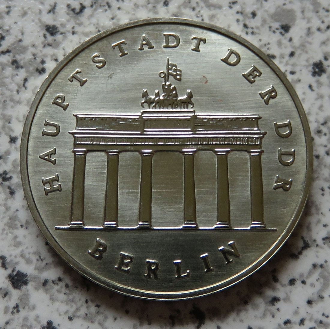  DDR 5 Mark Brandenburger Tor 1987   