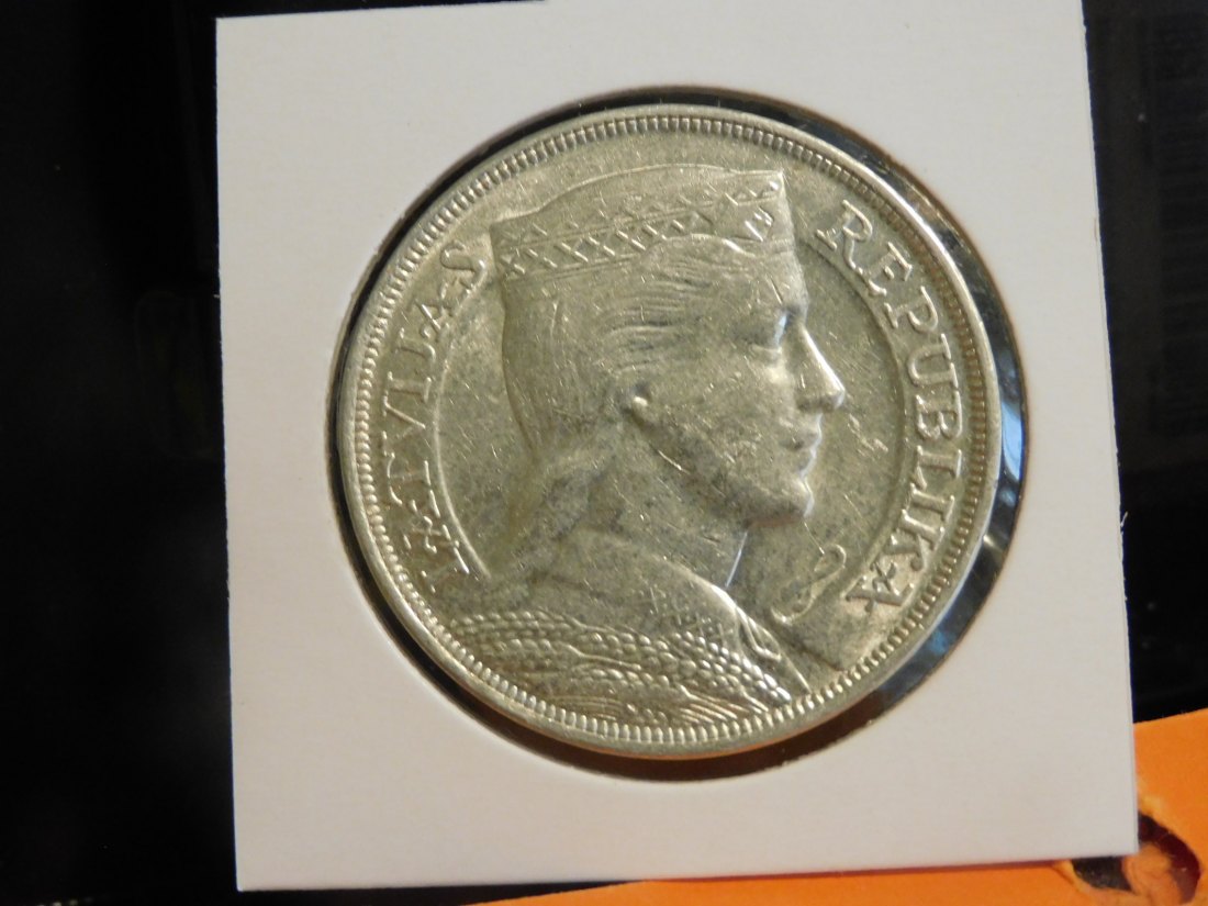LATVIA 5 LATI 1932.GRADE-PLEASE SEE PHOTOS.