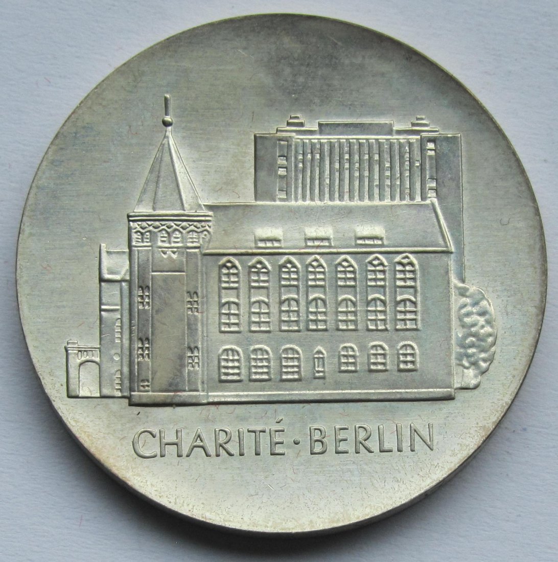  DDR: 10 Mark Charité 1986   