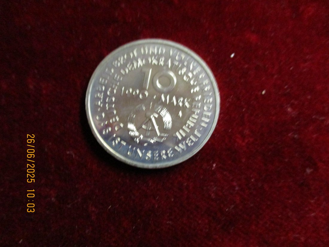  10 Mark DDR 1990 - 1. Mai  12g   