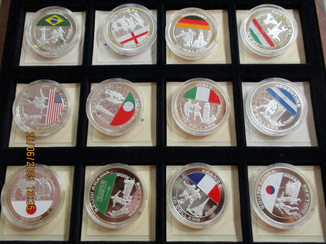  Sammlung Münzen WM Teilnehmer mit Box 785g   