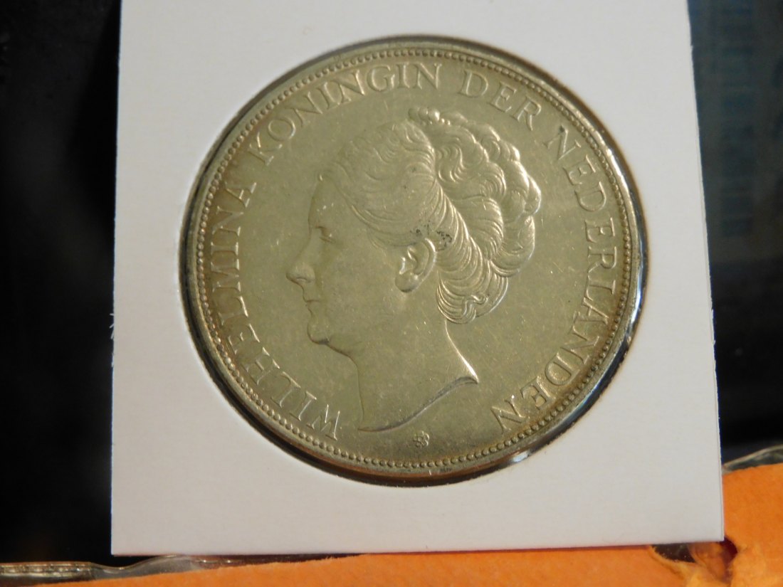 NETHERLANDS 2 1/2 GULDEN 1929.GRADE-PLEASE SEE PHOTOS.