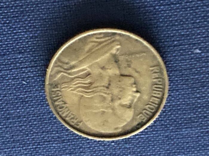  Münze Umlaufmünze Frankreich 10 Centimes 1963   
