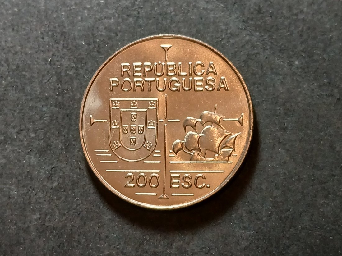  Portugal - 200 Escudos 1992   
