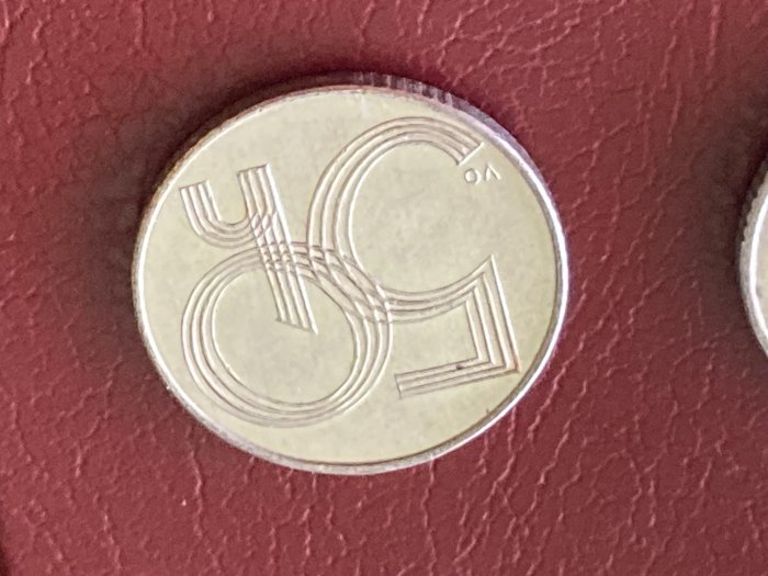 Münze Umlaufmünze Tschechien 50 Heller 1993 Münzzeichen Schloss
