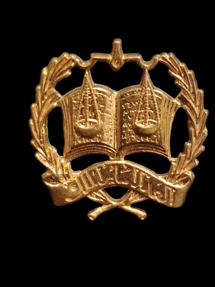 Iraq Saddam Hussein Army Judge rank military beret badge emblem 1990s pin