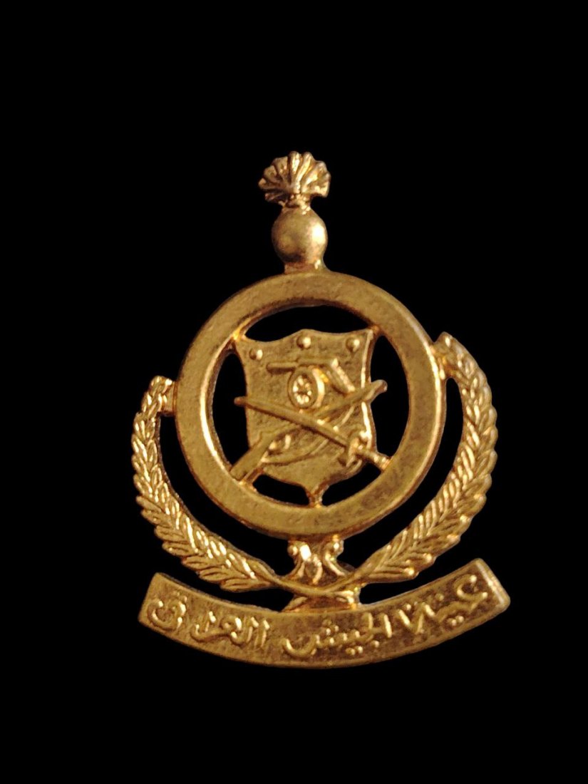 Iraq Saddam Hussein Logistic forces military beret badge emblem 1990s vintage
