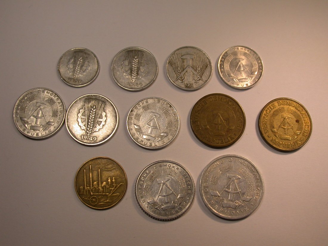  J27  DDR Lot 1 Pf. bis 1 Mark 1949-69  12 Münzen  Originalbilder   