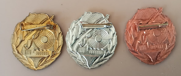  3 Auszeichnungen  Gold Silber Bronze   