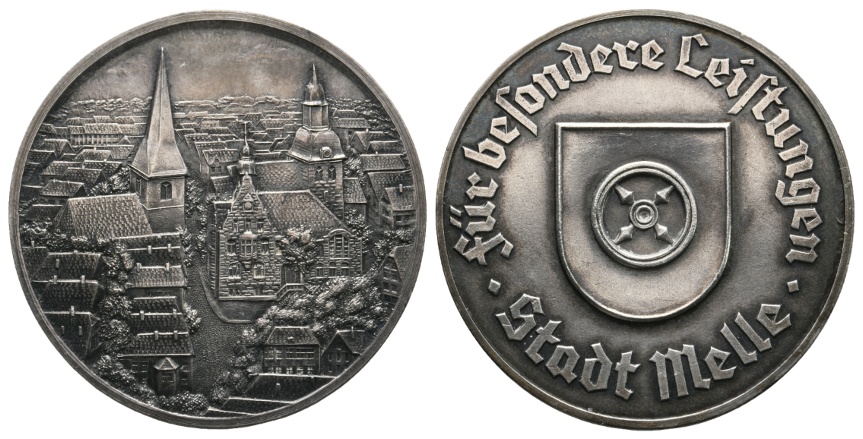  Medaille; Stadt Melle; Für besondere Leistungen; versilbert??; 32,15 g; Ø 45,92 mm   