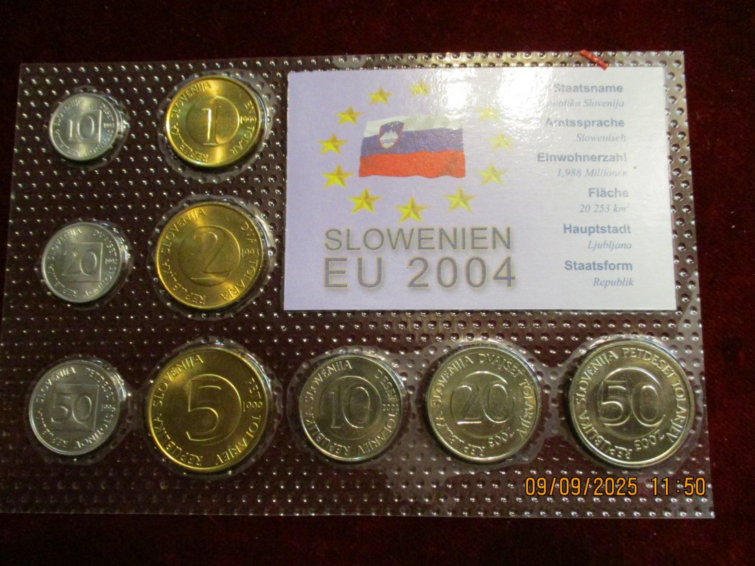  Kursmünzen Slowenien 2004 siehe Foto Gewicht: Ca- 43g/- 1   