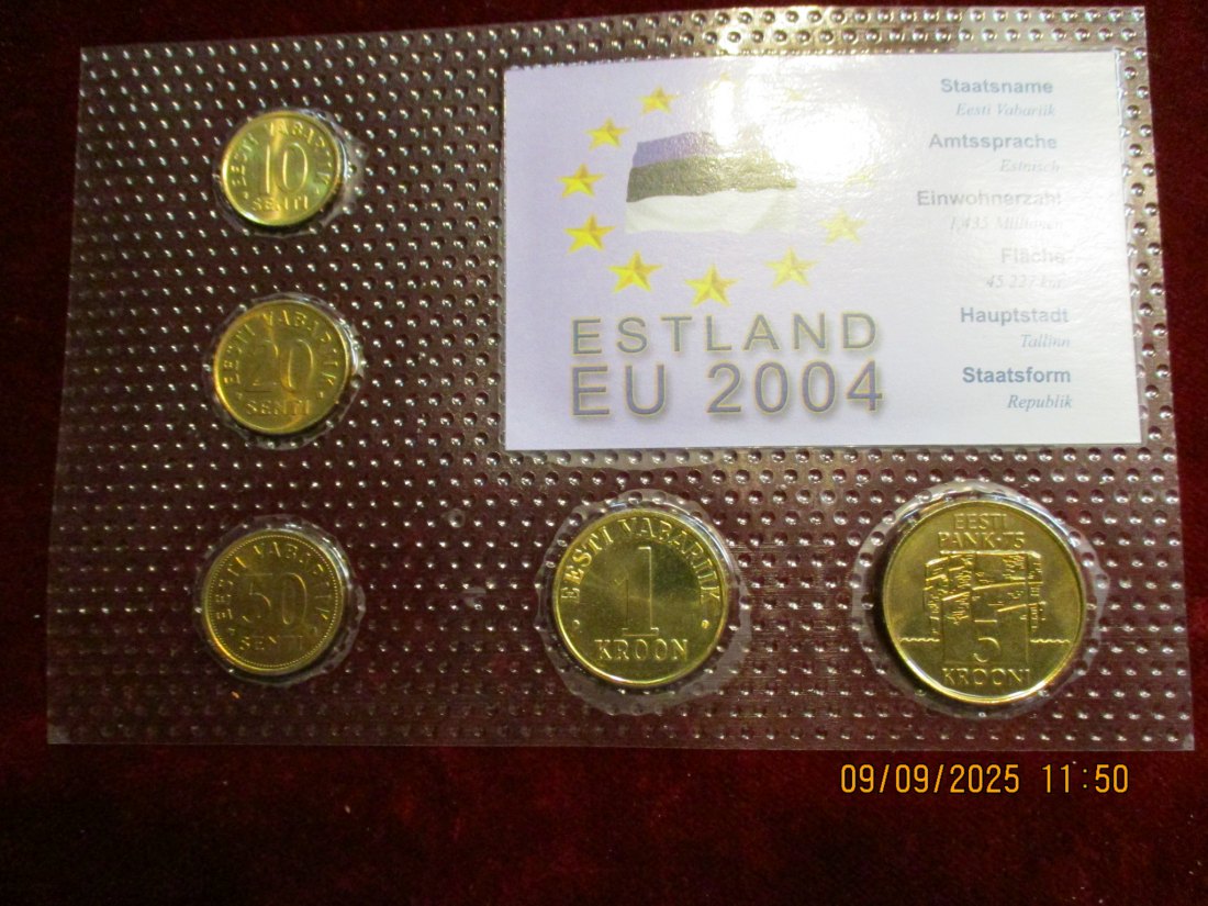  Kursmünzen Estland 2004 siehe Foto Gewicht: Ca- 34g/- 1   