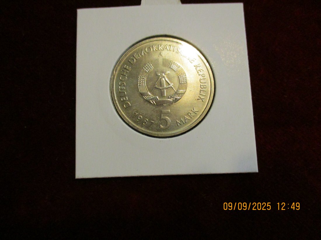  5 Mark DDR 1987 Nikolai Viertel Berlin 9,6g   