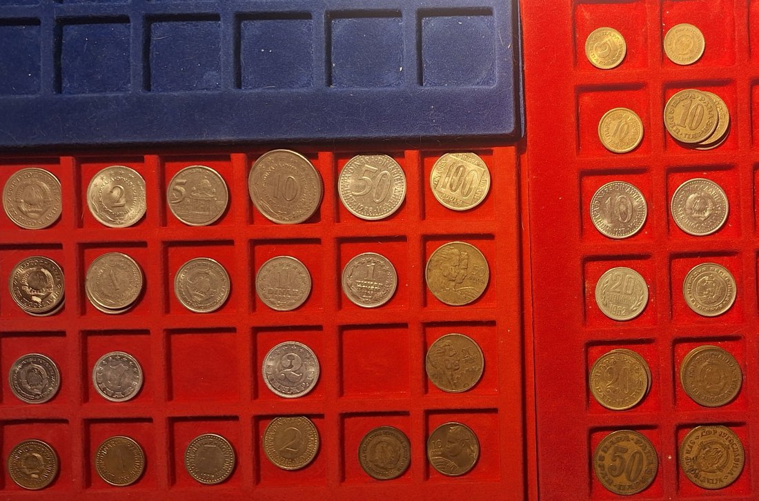 Balkan ex Jugoslawien, u.a. 1 bis 100 Dinara Gesamtgewicht 163g   