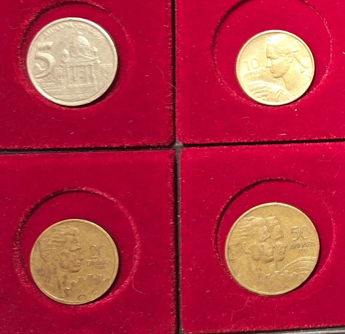  Balkan ex Jugoslawien, u.a. 1 bis 100 Dinara Gesamtgewicht 163g   
