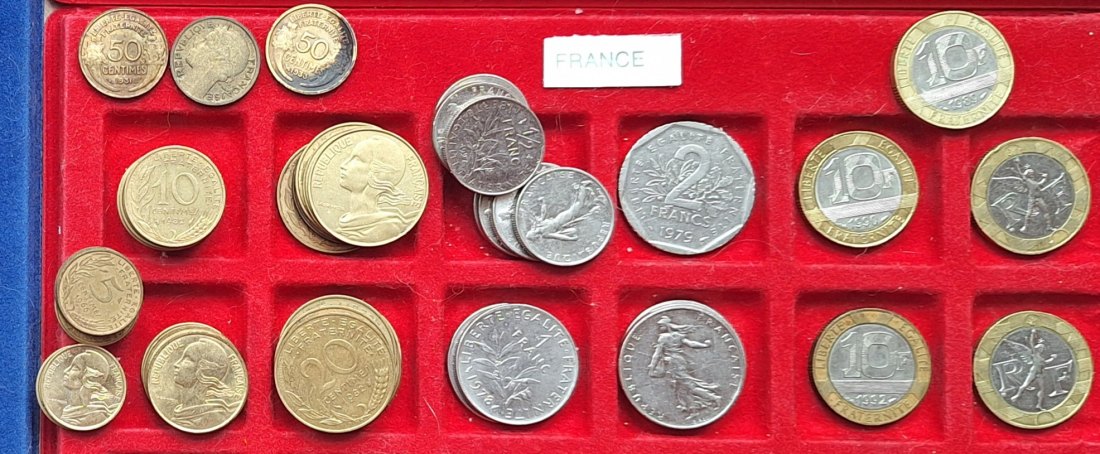  Frankreich 5 Centimes bis 10 Francs 1930er bis 1990er Lot 1 (2 France 1979) Gewicht:202g   