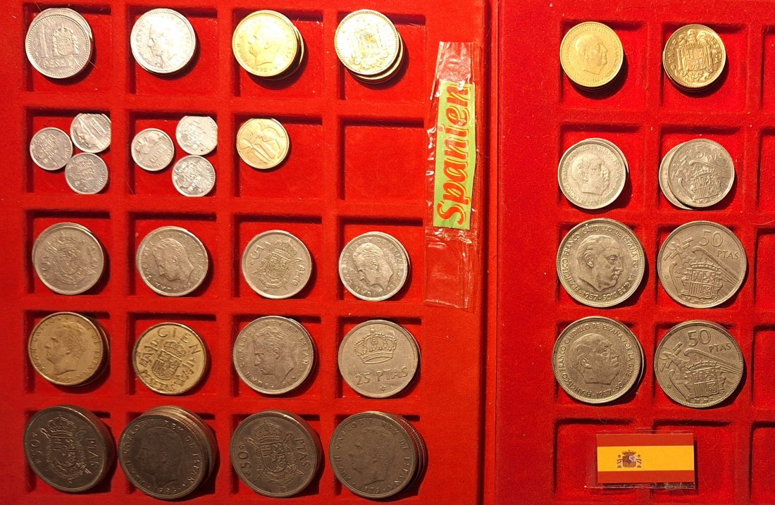  Spanien 1-50 Pesetas Franco (2Reihen re.) Juan Carlos (4Reihen li.) Gesamtgewicht 423g   