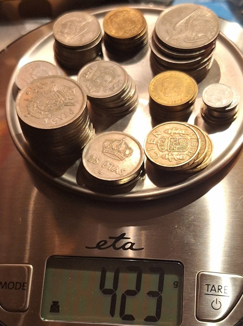  Spanien 1-50 Pesetas Franco (2Reihen re.) Juan Carlos (4Reihen li.) Gesamtgewicht 423g   