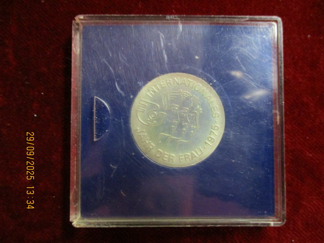  5 Mark DDR 1974 Jahr der Frau Metall: (K-N-Zk) 12,2g   