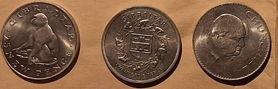  Gibraltar, 2x25 Pence 1x Churchill Queen Elisabeth II, 1971, 77 und 65 Gesamt:85g   