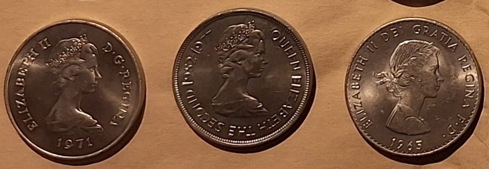 Gibraltar, 2x25 Pence 1x Churchill Queen Elisabeth II, 1971, 77 und 65 Gesamt:85g   