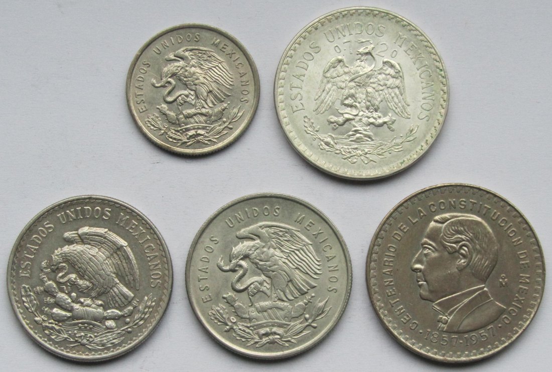  Mexiko: Lot aus fünf Silbermünzen, zusammen 26,6 g Feinsilber   