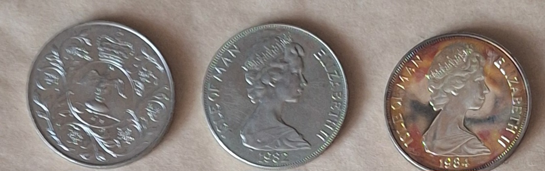  Isle of Man, 1 Crown, 1982, 84 sowie Elisabeth II Jahrestag 1977 Gesamtgewicht 85g   