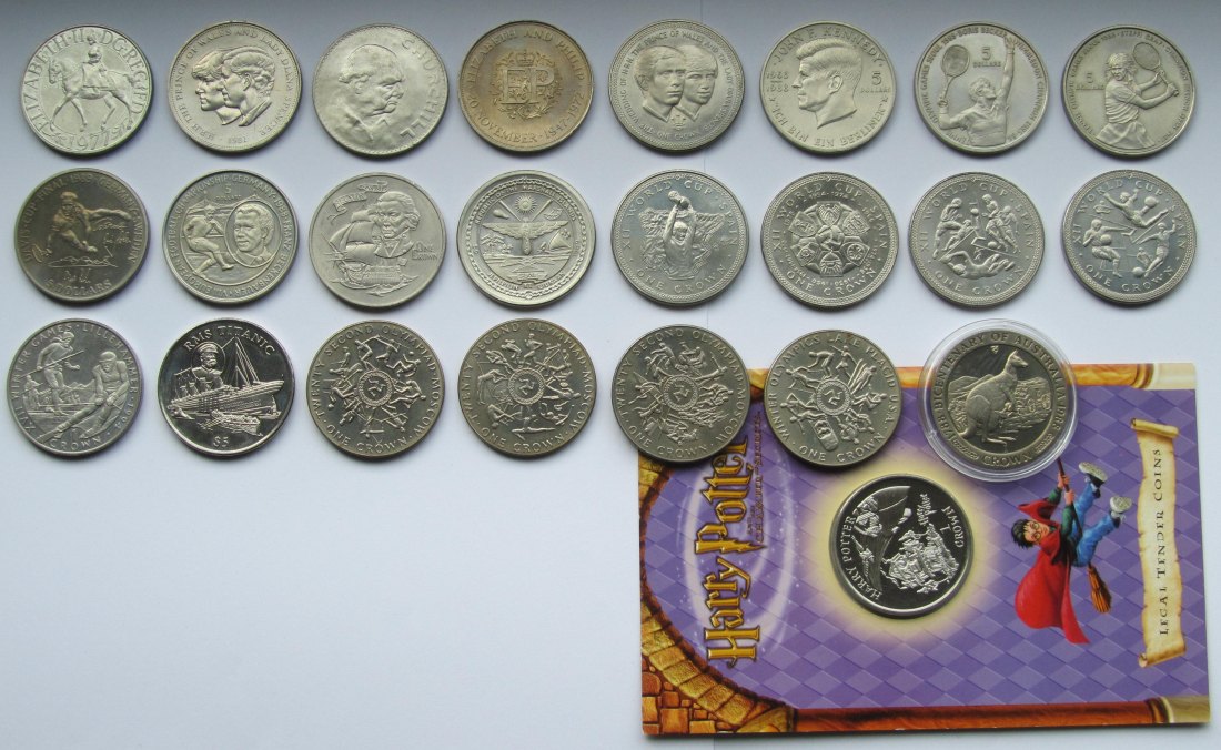  Lot aus 24 verschiedenen Crowns in Kupfer-Nickel   