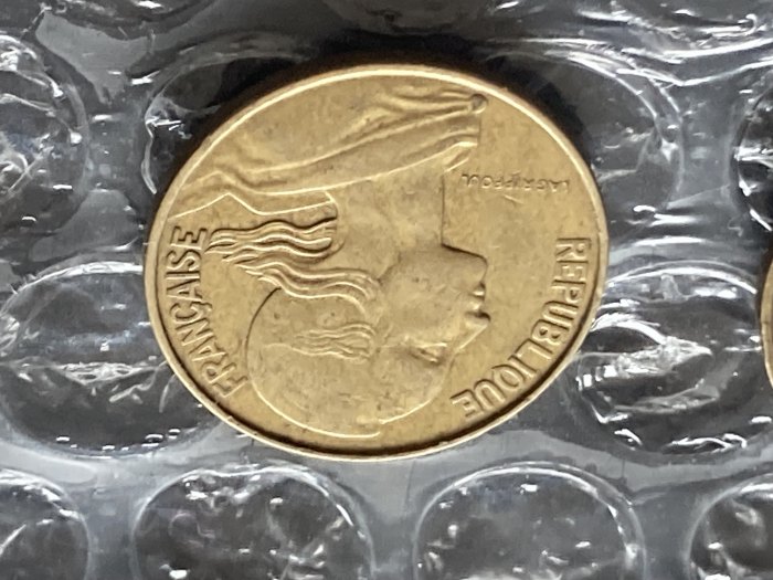  Münze Münzen Umlaufmünze Frankreich 10 Centimes 1985   