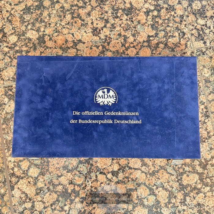  Box 40,5x23x5cm + 20 Mark 1990 Brandenburger Tor FM-Frankfurt CuNi 15g   