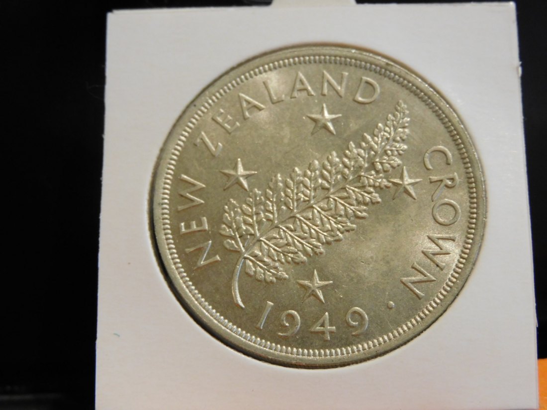  NEW ZEALAND 1 CROWN 1949.GRADE-PLEASE SEE PHOTOS.   